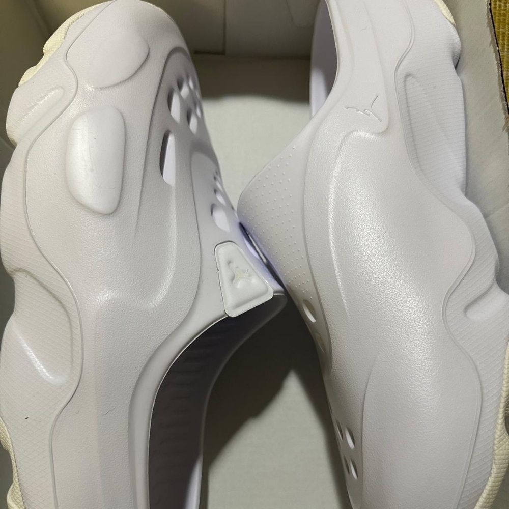Men's Jordan Roam White/Sail (FQ0227 102)